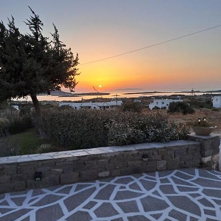 Traditional House Paros Sarakiniko  Bagian luar foto