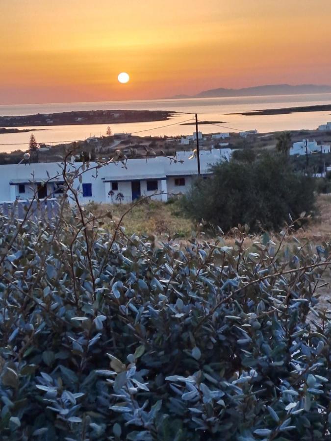 Traditional House Paros Sarakiniko  Bagian luar foto