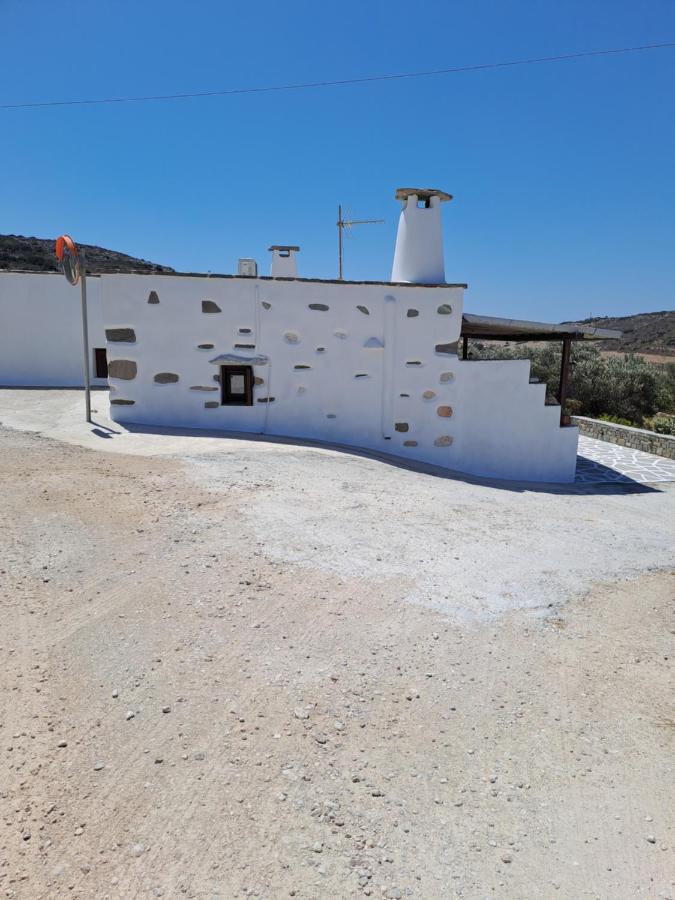 Traditional House Paros Sarakiniko  Bagian luar foto