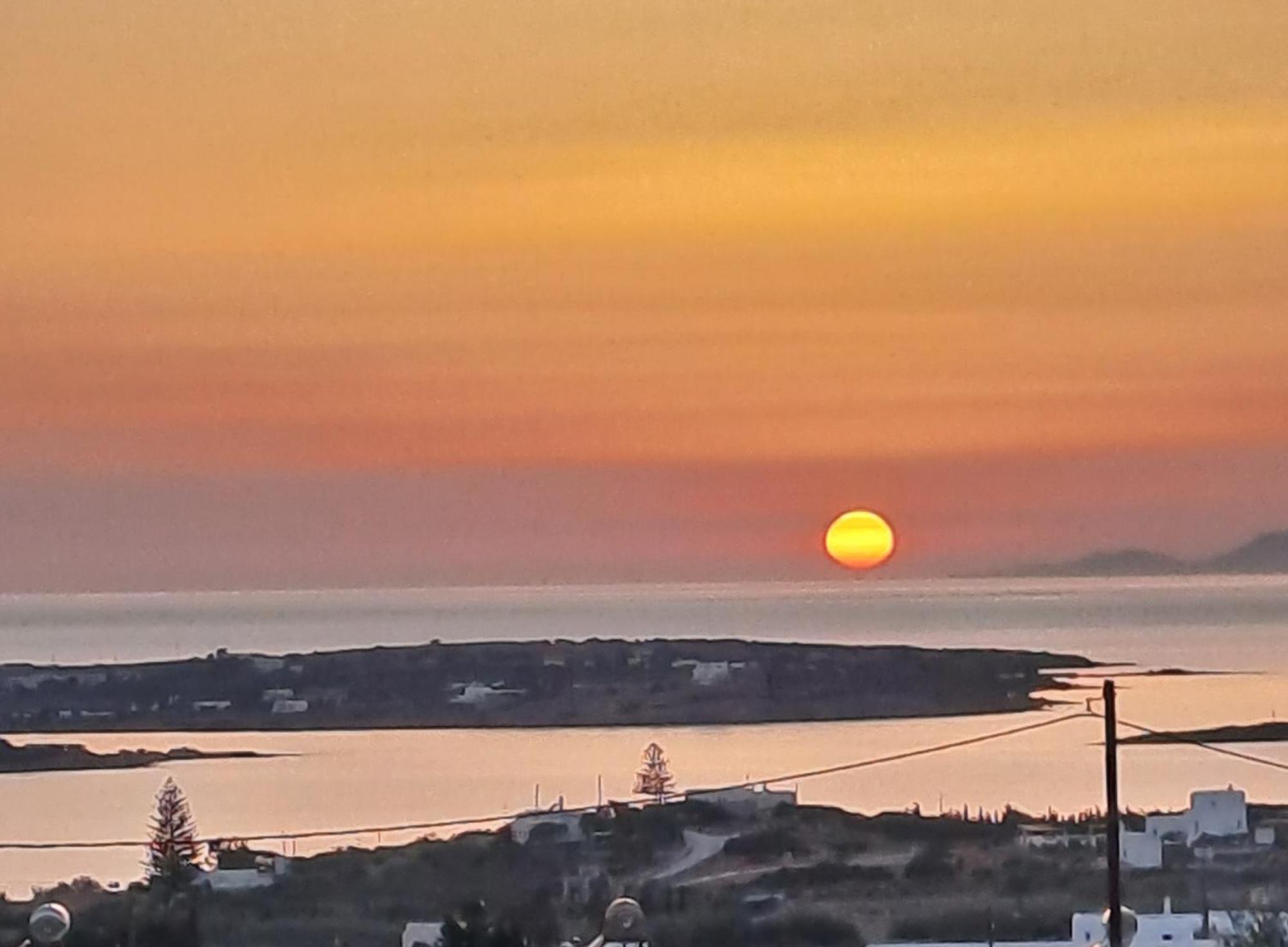 Traditional House Paros Sarakiniko  Ruang foto
