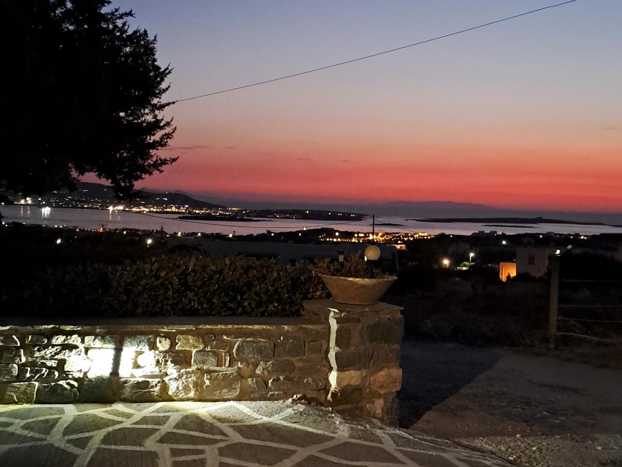Traditional House Paros Sarakiniko  Bagian luar foto