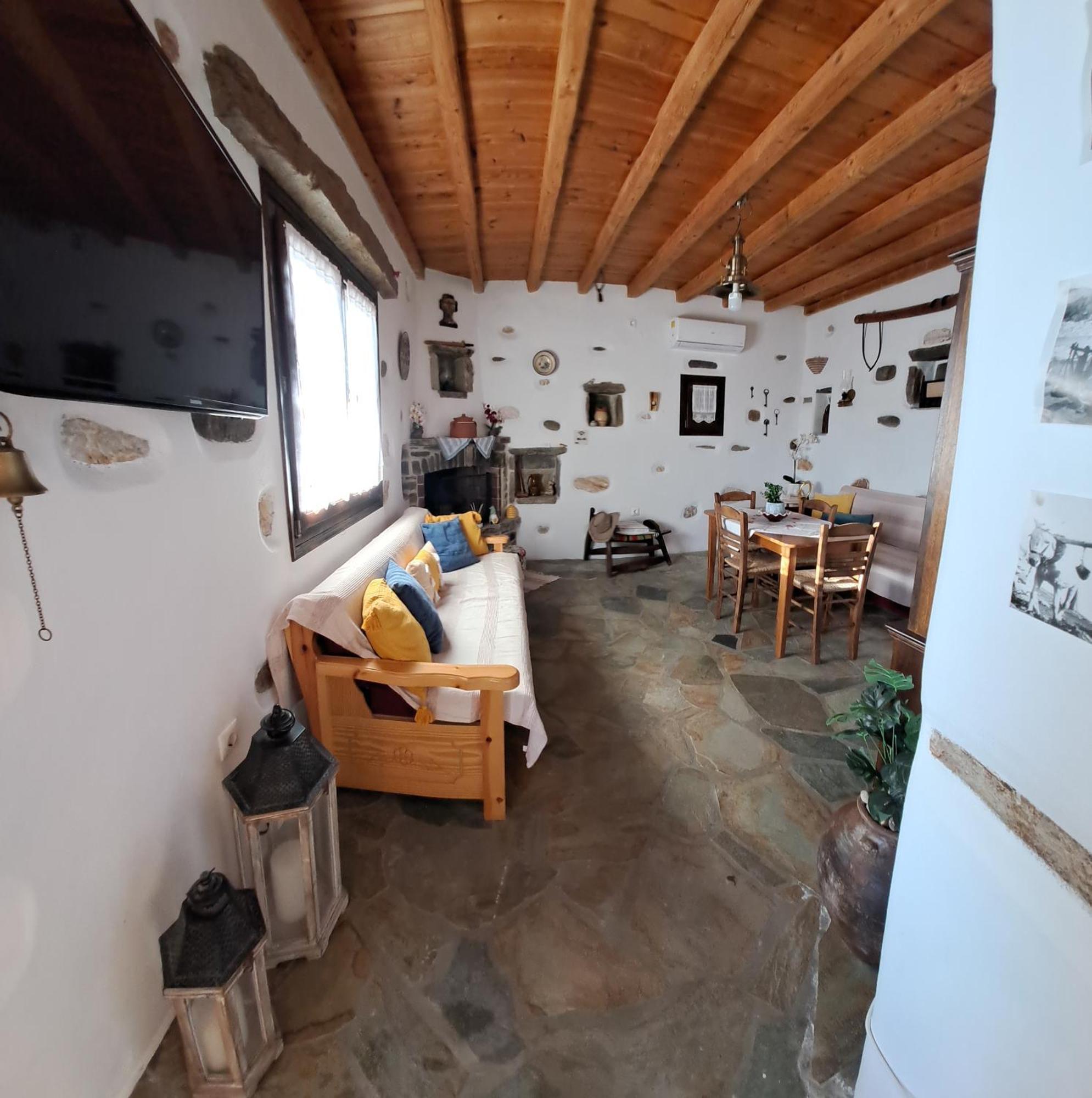 Traditional House Paros Sarakiniko  Bagian luar foto