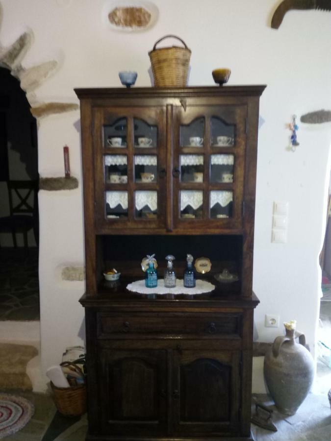 Traditional House Paros Sarakiniko  Bagian luar foto