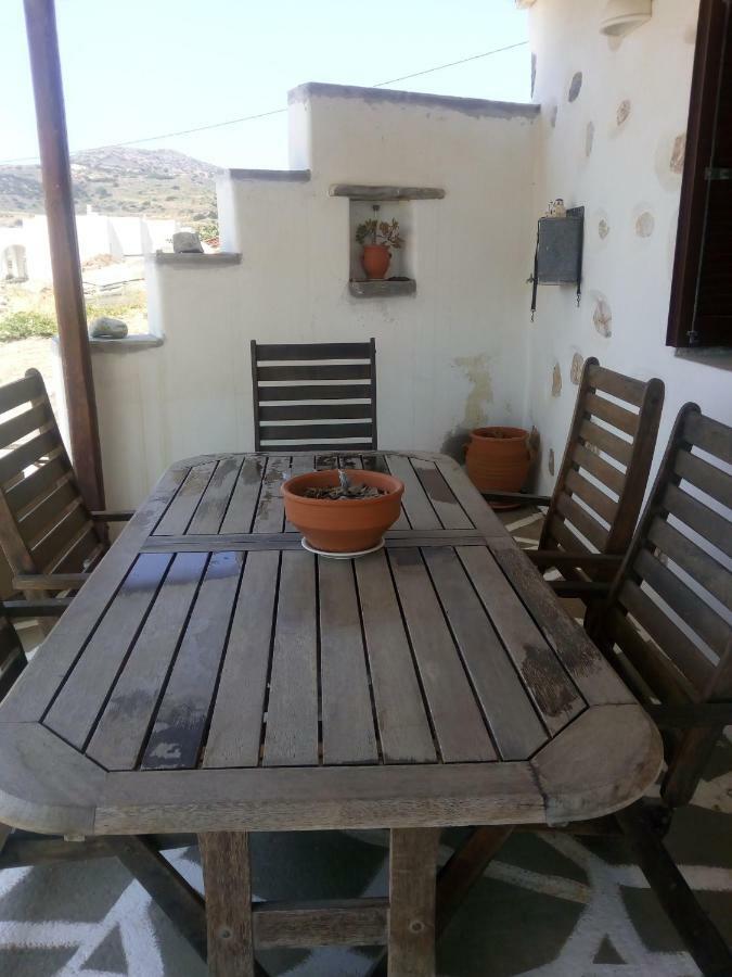 Traditional House Paros Sarakiniko  Bagian luar foto